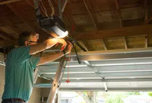 Chicago Garage Doors Store Chicago, IL 773-492-6470 - emergency-services